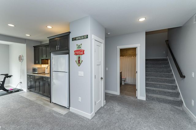 927 Southwell Enclave NE, Byron, MN 55920