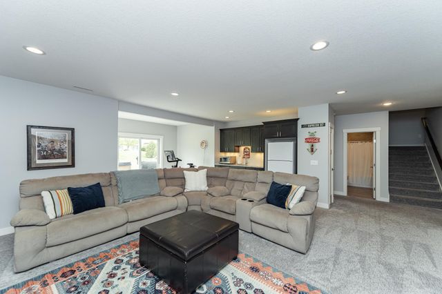 927 Southwell Enclave NE, Byron, MN 55920