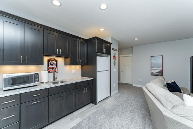 927 Southwell Enclave NE, Byron, MN 55920