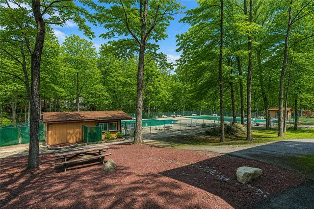 1422 Melrose Terrace, Stroud Twp, PA 18301