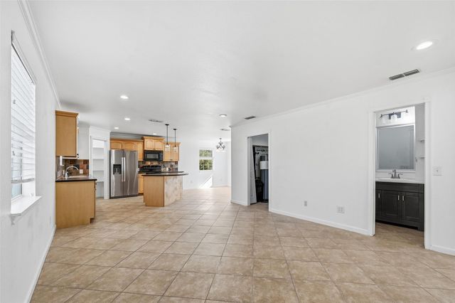 633 Rose Garden Drive 2, Mckinney, TX 75072