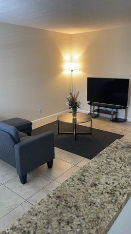 250 Layne Blvd 208, Hallandale Beach, FL 33009