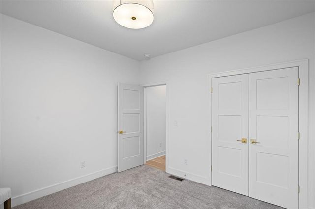 17377 W 169th Terrace, Olathe, KS 66062