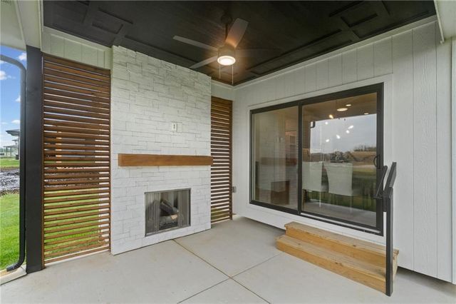 17377 W 169th Terrace, Olathe, KS 66062