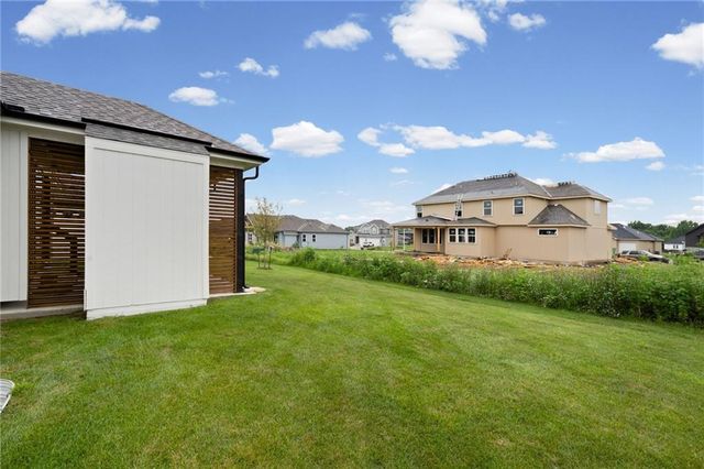 17377 W 169th Terrace, Olathe, KS 66062