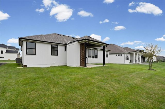 17377 W 169th Terrace, Olathe, KS 66062