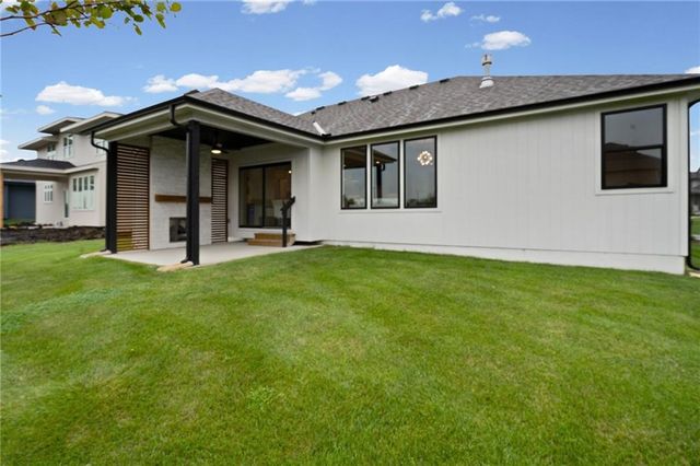 17377 W 169th Terrace, Olathe, KS 66062