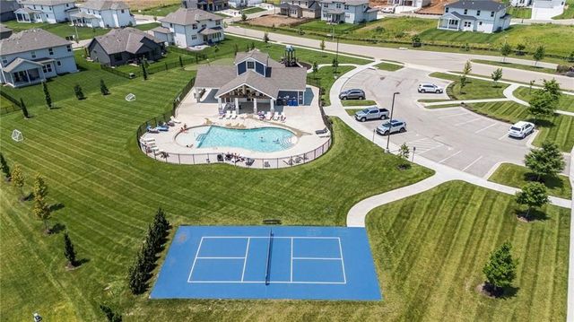 17377 W 169th Terrace, Olathe, KS 66062