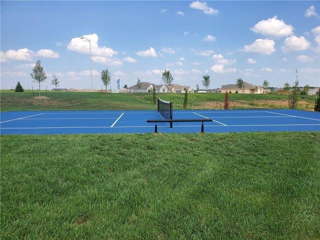 17377 W 169th Terrace, Olathe, KS 66062
