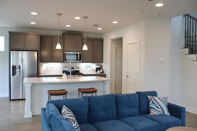 1007 Harwell LOOP, Kyle, TX 78640