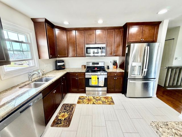 20051 S Spruce Drive, Frankfort, IL 60423