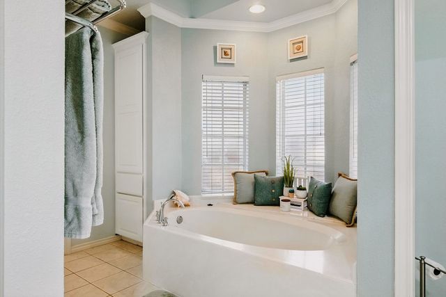 4318 Spring Creek Dr, Corpus Christi, TX 78410