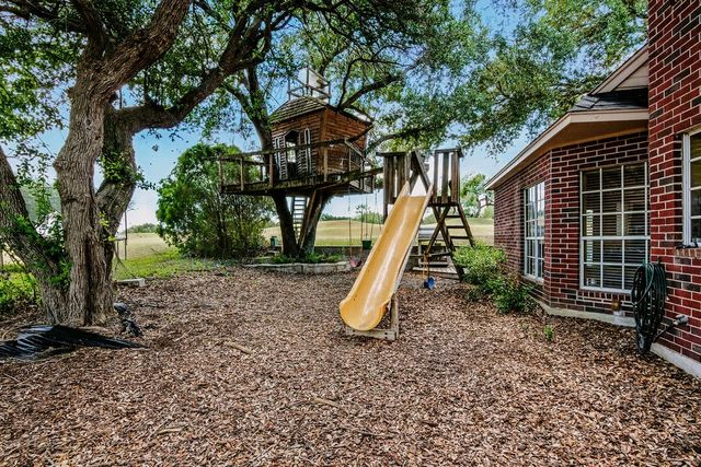 4318 Spring Creek Dr, Corpus Christi, TX 78410