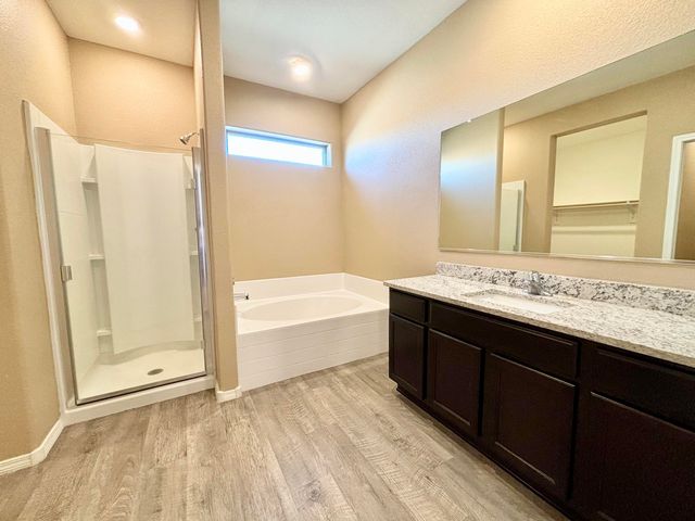 1906 LETIZIA Lane, Belen, NM 87002