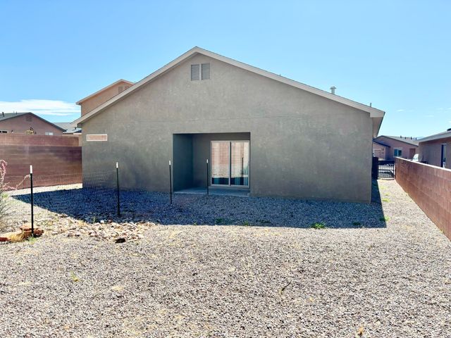 1906 LETIZIA Lane, Belen, NM 87002