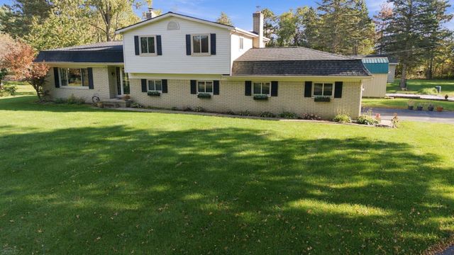 3423 Burwood Lane Lane, Oak Park, MI 48357