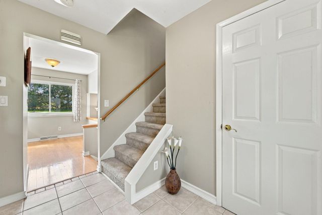 3423 Burwood Lane Lane, Oak Park, MI 48357