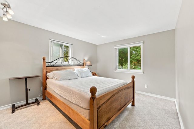 3423 Burwood Lane Lane, Oak Park, MI 48357