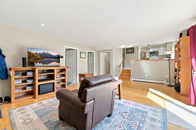 3423 Burwood Lane Lane, Oak Park, MI 48357