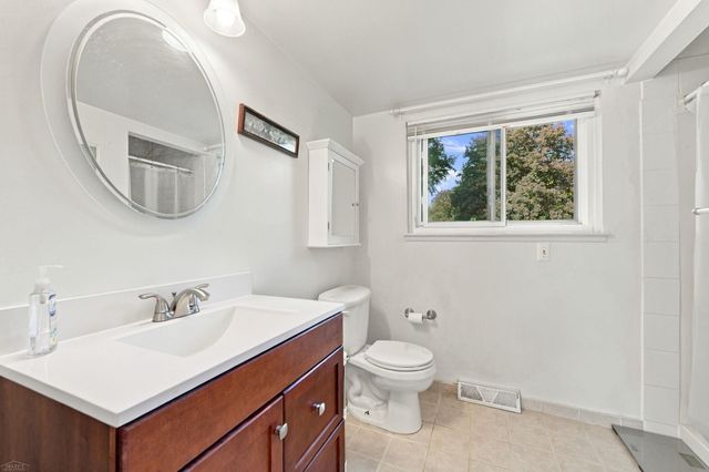 3423 Burwood Lane Lane, Oak Park, MI 48357