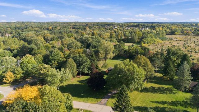 3423 Burwood Lane Lane, Oak Park, MI 48357