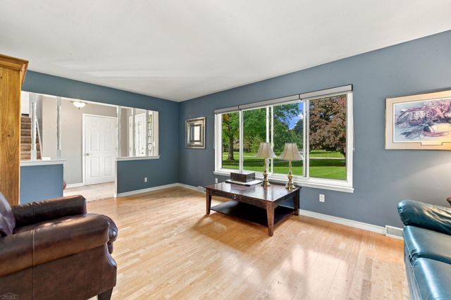 3423 Burwood Lane Lane, Oak Park, MI 48357