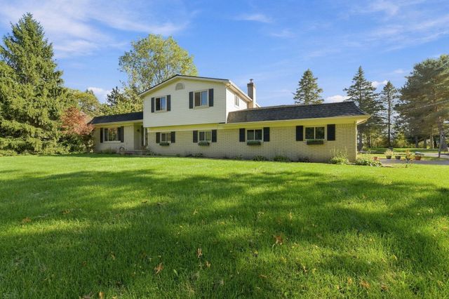 3423 Burwood Lane Lane, Oak Park, MI 48357