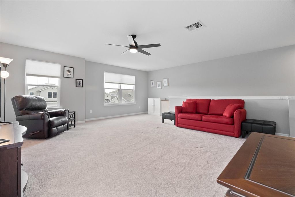 Image 25 of property listing at 693 BIG PINE AVENUE, Minneola, FL 34715