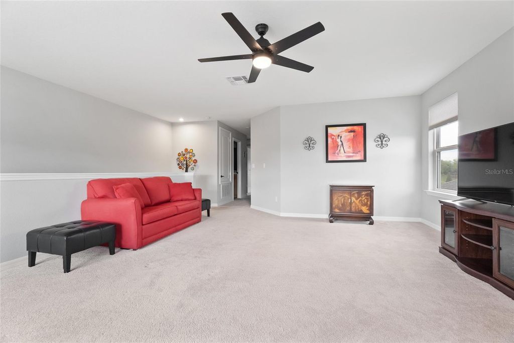 Image 26 of property listing at 693 BIG PINE AVENUE, Minneola, FL 34715