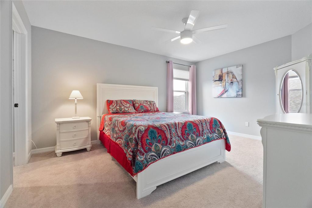 Image 27 of property listing at 693 BIG PINE AVENUE, Minneola, FL 34715