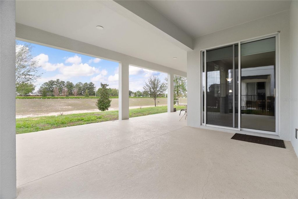 Image 36 of property listing at 693 BIG PINE AVENUE, Minneola, FL 34715