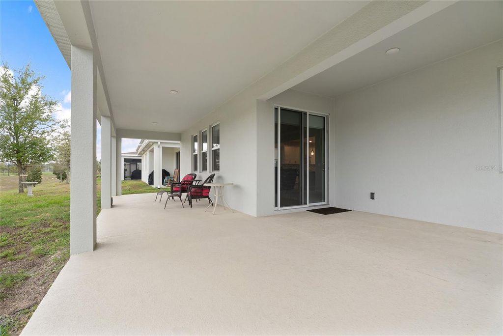 Image 37 of property listing at 693 BIG PINE AVENUE, Minneola, FL 34715