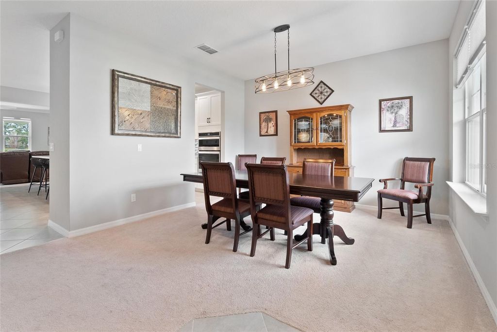 Image 5 of property listing at 693 BIG PINE AVENUE, Minneola, FL 34715