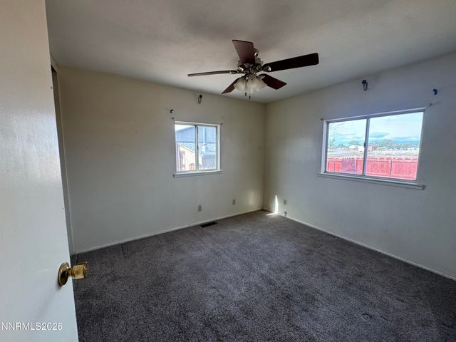 1233 Briggs Lane, Fallon, NV 89406