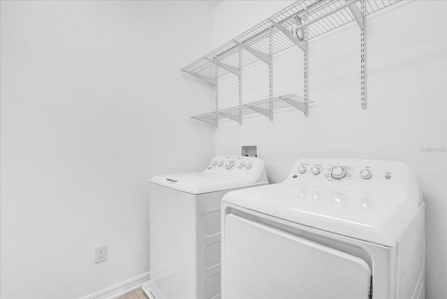 9084 SHEPTON STREET, Orlando, FL 32825