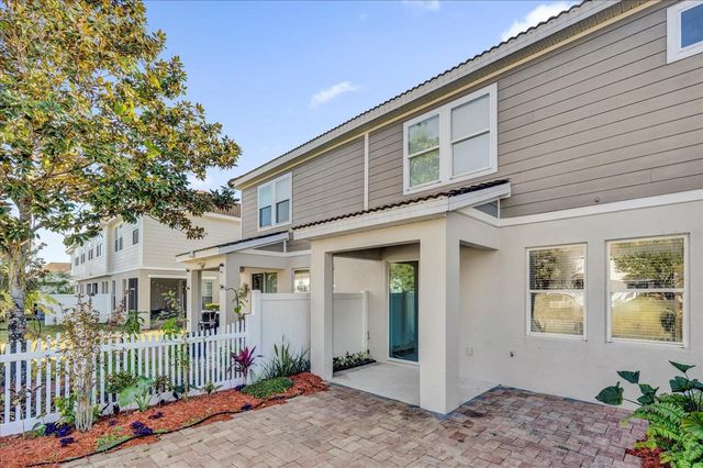 9084 SHEPTON STREET, Orlando, FL 32825