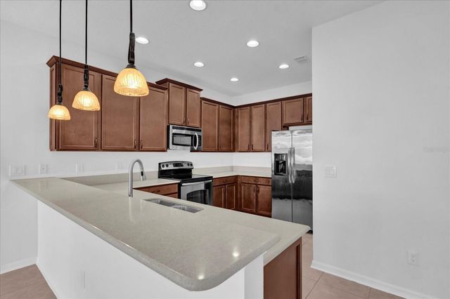 9084 SHEPTON STREET, Orlando, FL 32825