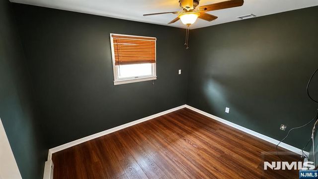 70 Hahn Avenue, Rochelle Park, NJ 07662