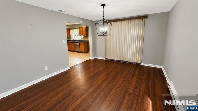 70 Hahn Avenue, Rochelle Park, NJ 07662