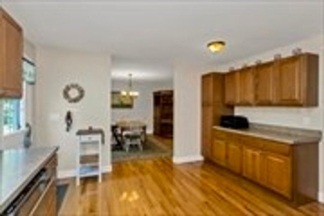 28 Sullivan Blvd A, Oxford, MA 01540