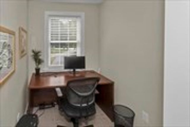 28 Sullivan Blvd A, Oxford, MA 01540
