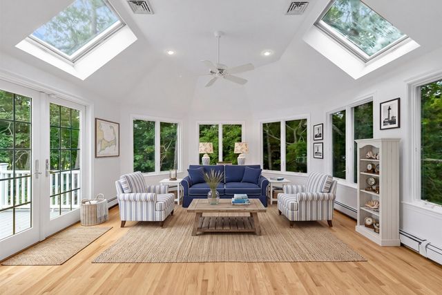 6 Heron Way, Mashpee, MA 02649