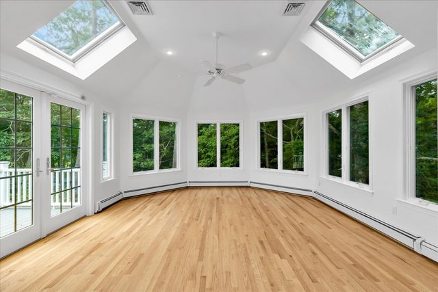 6 Heron Way, Mashpee, MA 02649