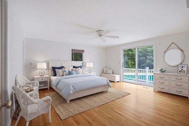 6 Heron Way, Mashpee, MA 02649