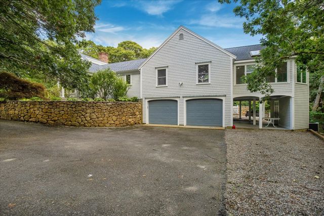 6 Heron Way, Mashpee, MA 02649