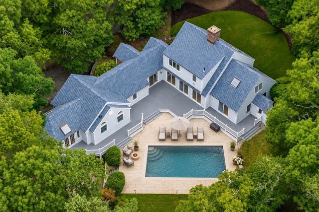 6 Heron Way, Mashpee, MA 02649
