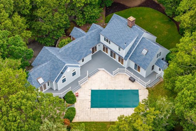 6 Heron Way, Mashpee, MA 02649