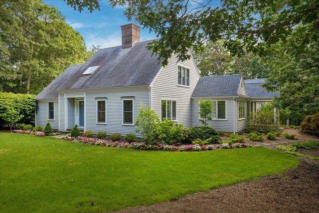 6 Heron Way, Mashpee, MA 02649
