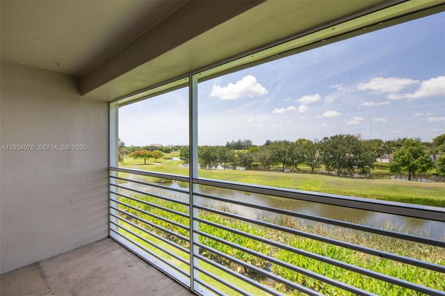 2471 SW 82nd Ave 309, Davie, FL 33324