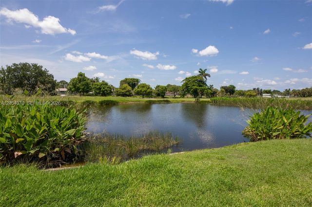 2471 SW 82nd Ave 309, Davie, FL 33324